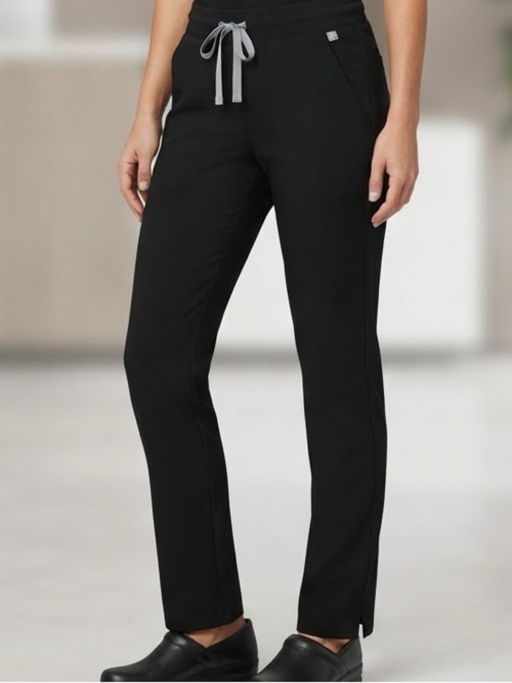 NEW Figs technical collection Women's Black Straight Leg Pants Drawstring